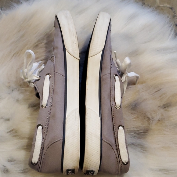 Sperry - Picture 4 of 8